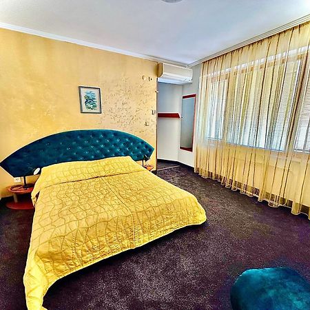 Family Hotel The Golden Fish Sozopol Exteriör bild