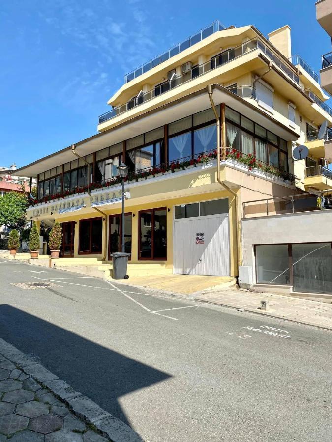 Family Hotel The Golden Fish Sozopol Exteriör bild