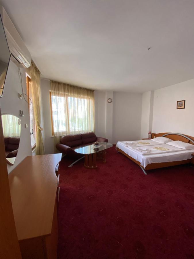 Family Hotel The Golden Fish Sozopol Exteriör bild