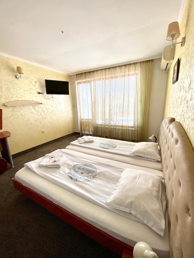 Family Hotel The Golden Fish Sozopol Exteriör bild
