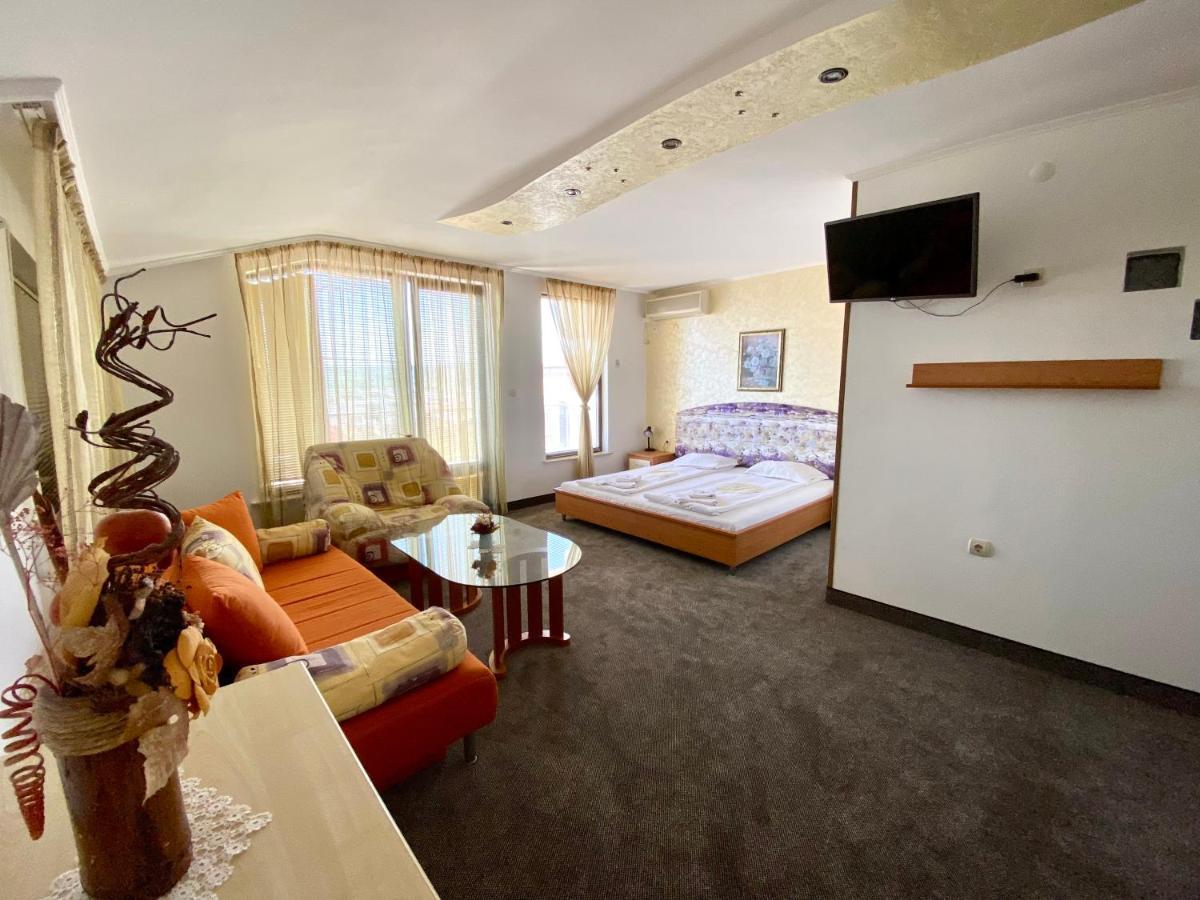 Family Hotel The Golden Fish Sozopol Exteriör bild