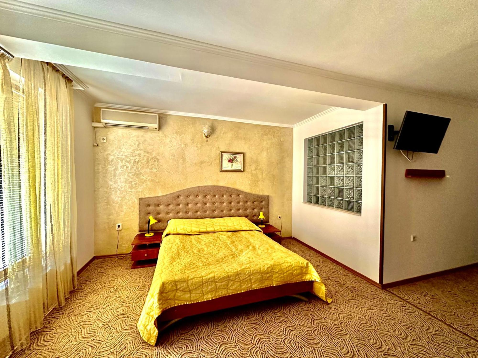 Family Hotel The Golden Fish Sozopol Exteriör bild