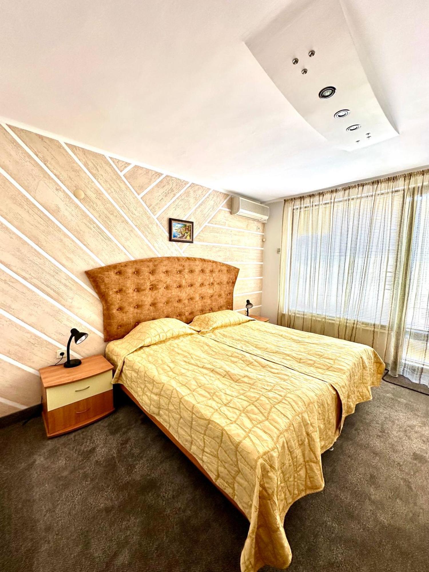 Family Hotel The Golden Fish Sozopol Exteriör bild