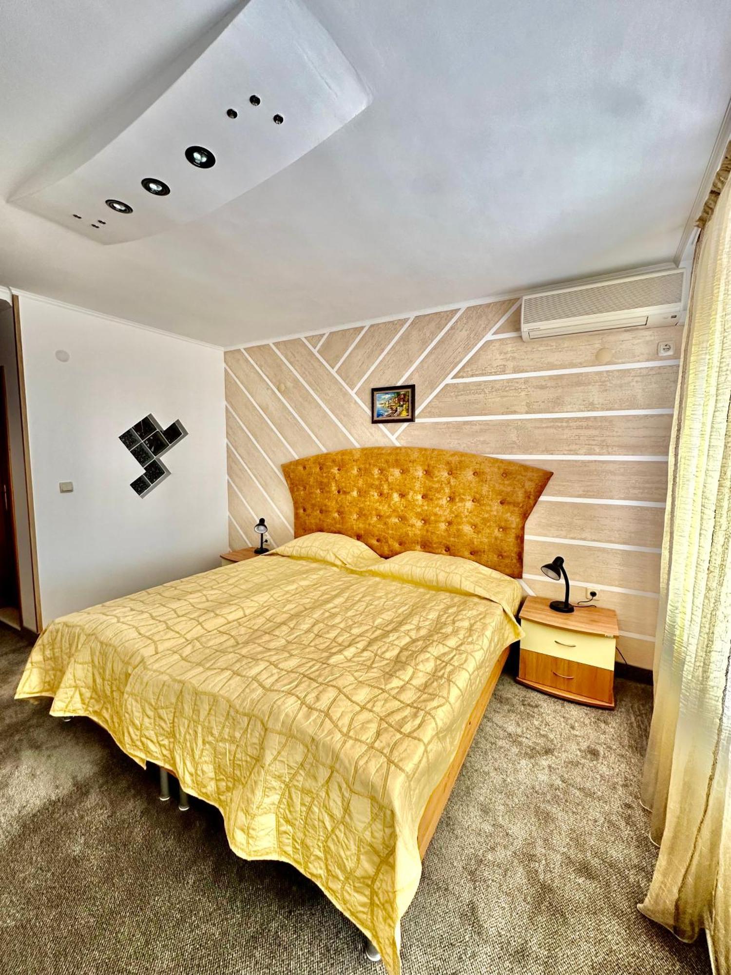 Family Hotel The Golden Fish Sozopol Exteriör bild